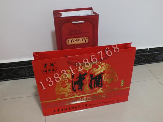 河北手提服裝紙袋，手提紙袋，手提服裝紙袋專業(yè)生產(chǎn)廠家
