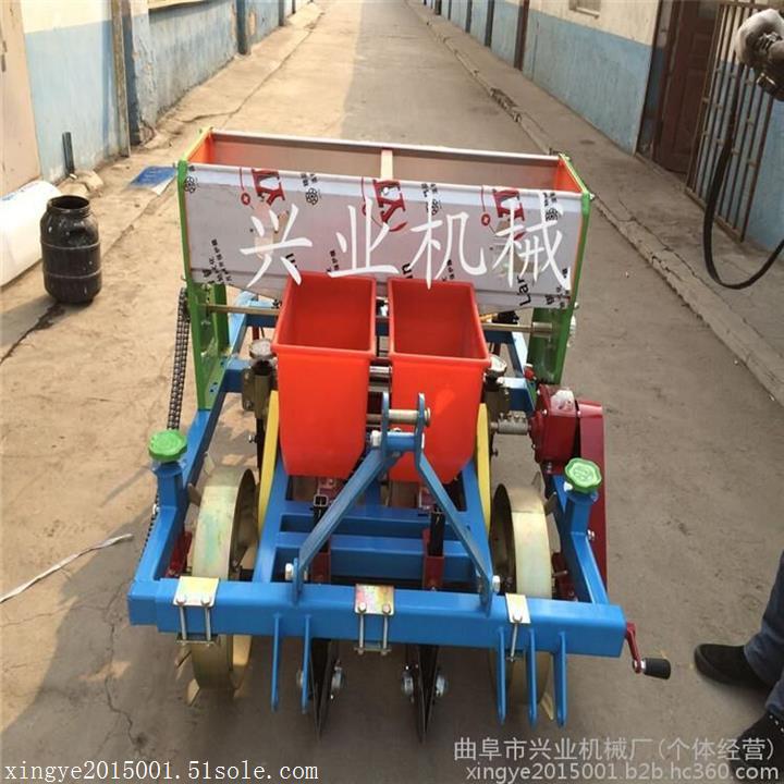 黑龍江保溫覆膜機  小型覆膜機  花生多功能覆膜機
