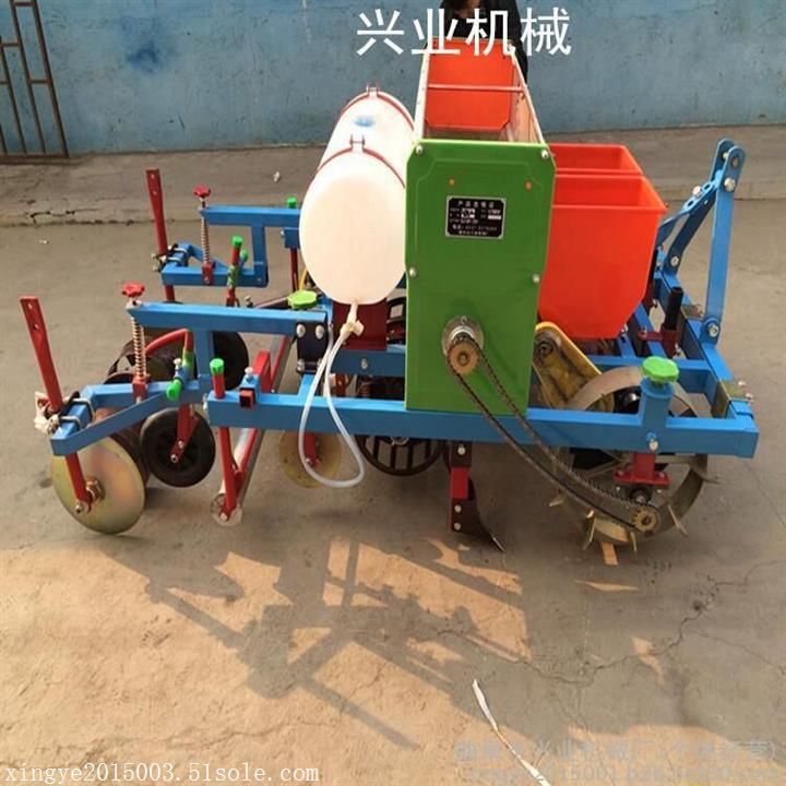 花生播種覆膜機(jī) 施肥大藥覆膜一體機(jī) 多功能覆膜機(jī)價(jià)格