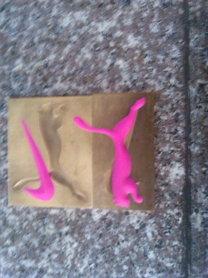 供應商標硅膠，熱轉印商標硅膠，服裝logo商標硅膠，商標硅膠價格